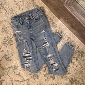 High Rise Distressed Jegging